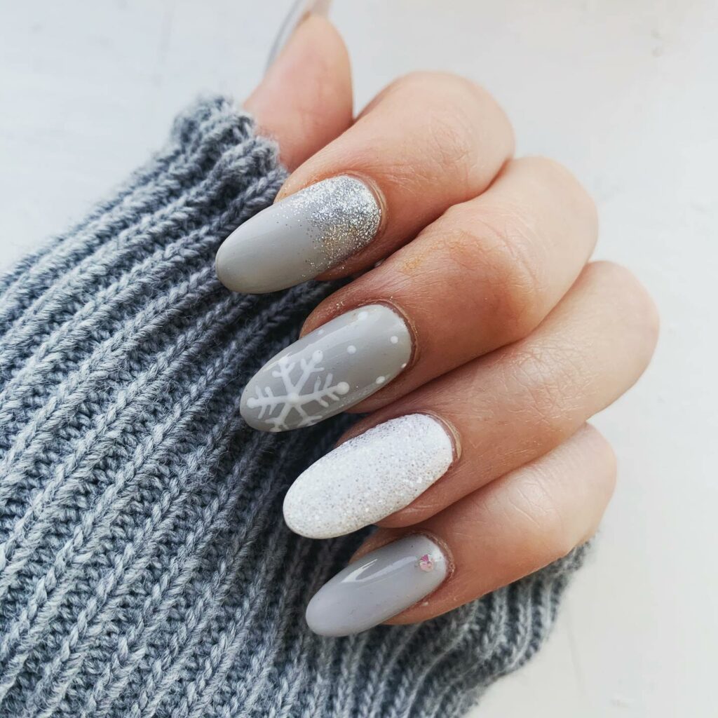 Classic Snowflake Grey Christmas Nails