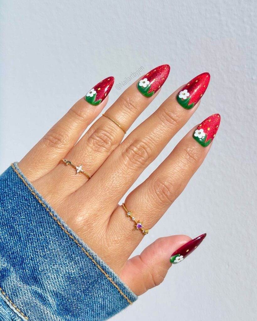 Gleaming Red and Green Christmas Nails
