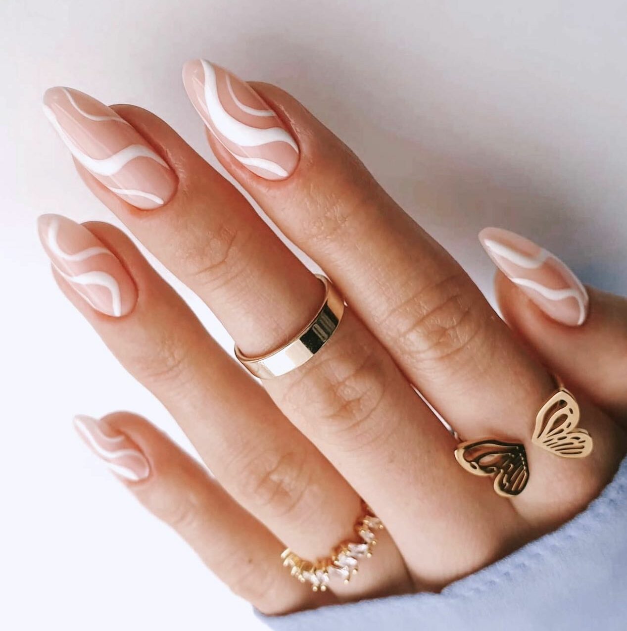 Classy White Swirls Bridesmaid Nails