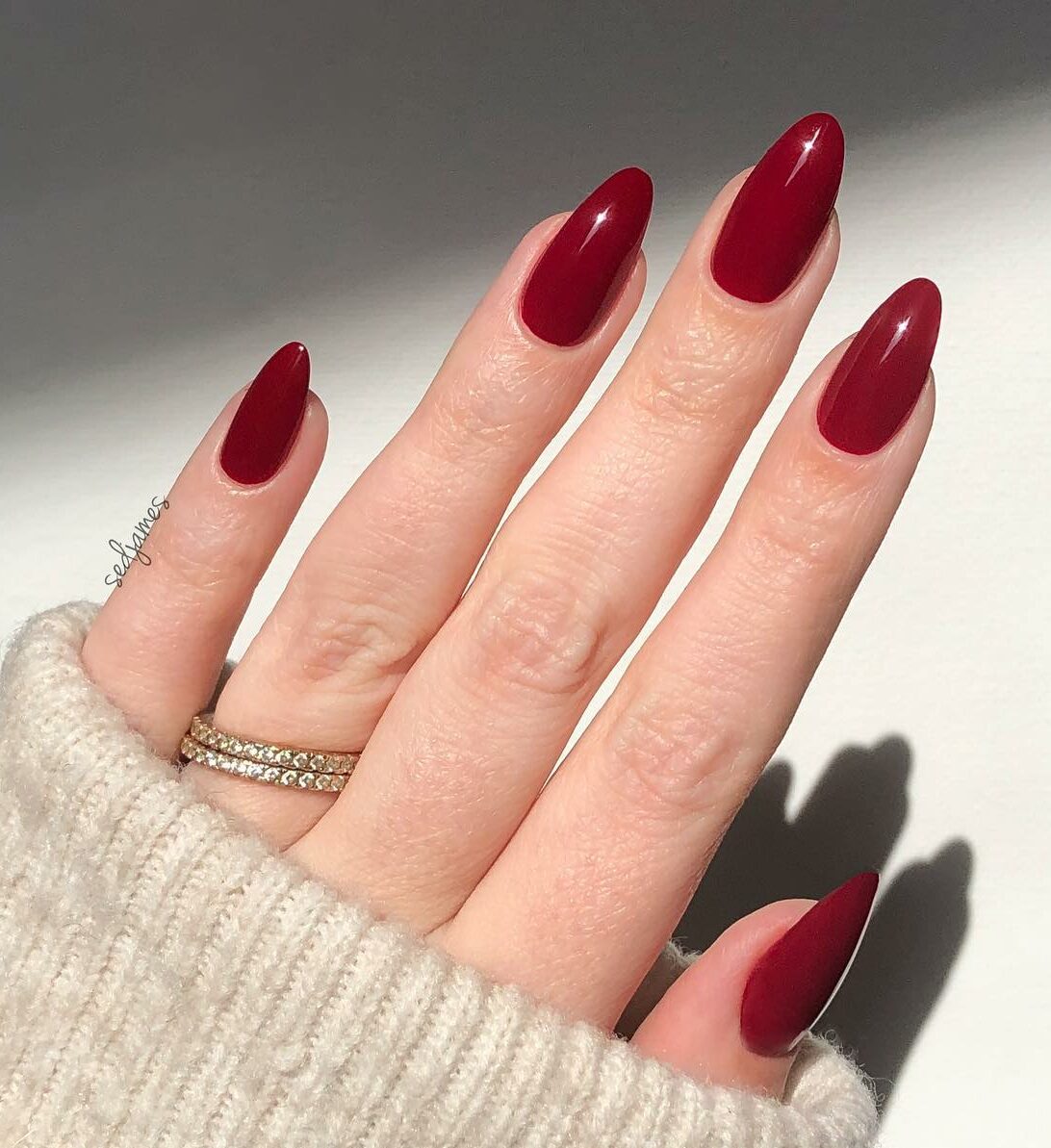 High-Gloss Classic Red Nails