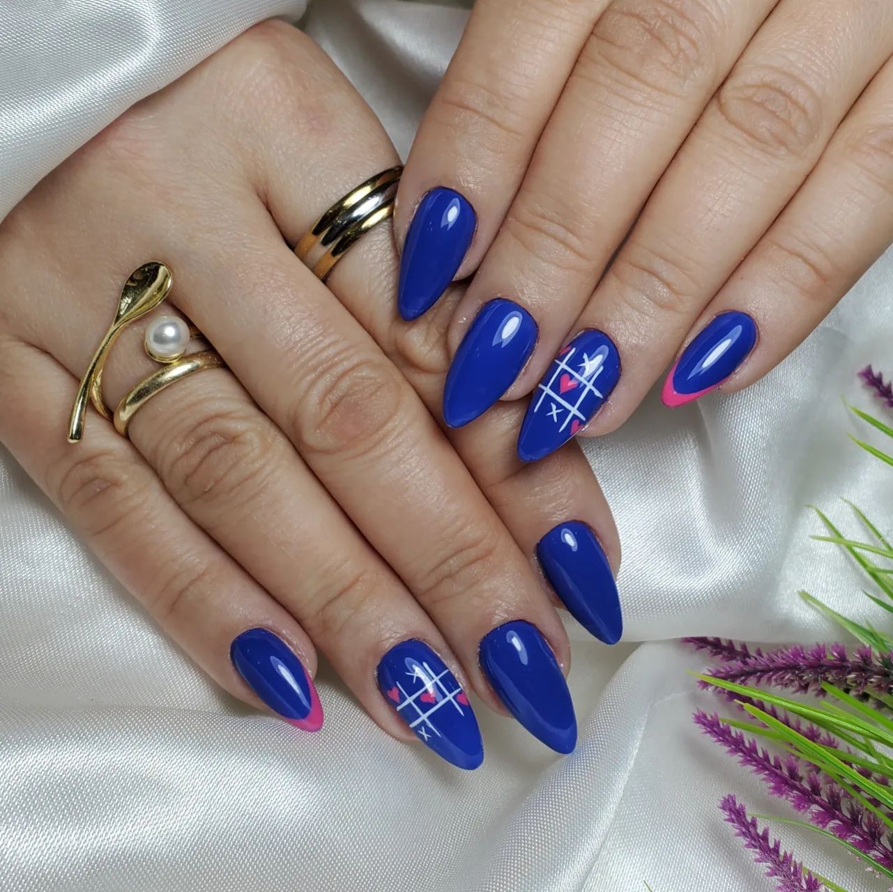 Chic Blue Almond Nails with Geometric Accent