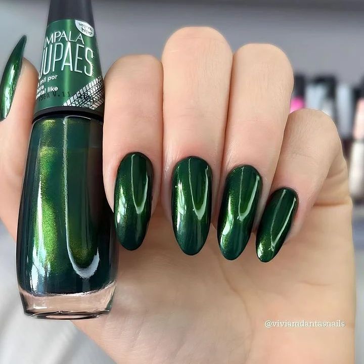 Elegant Dark Green Almond Nails