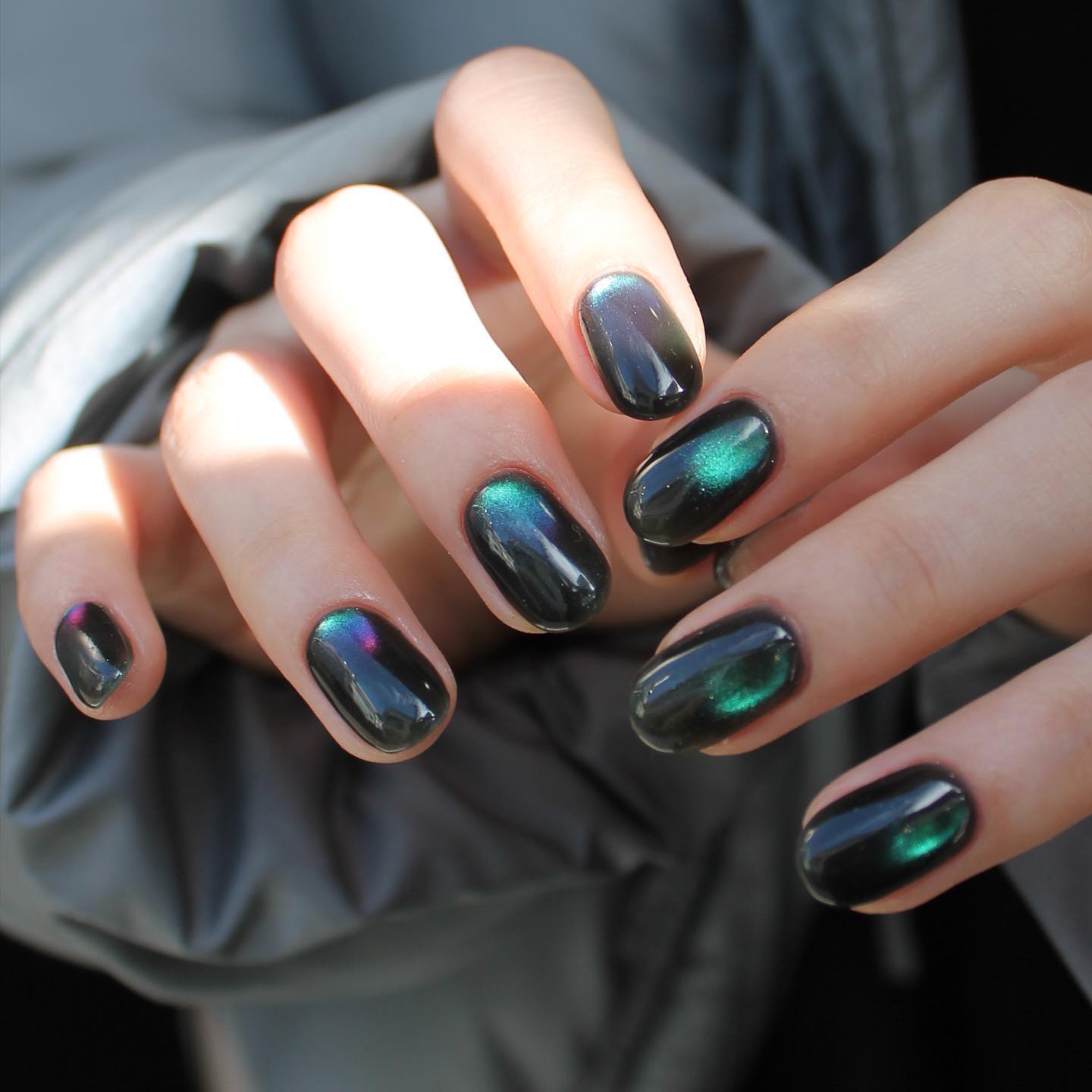 Glamorous Multichrome Metallic Nails with High Shine