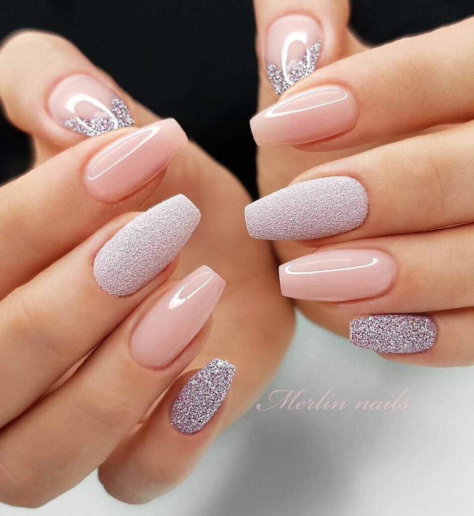 Glamorous Pink and Sparkling Glitter Nail Design